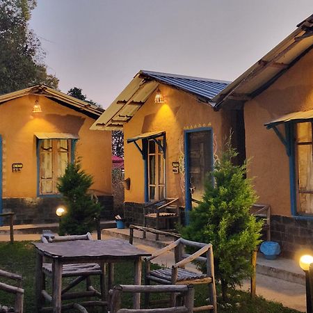 بيت شباب Monkey Mud House And Camps, Bir المظهر الخارجي الصورة