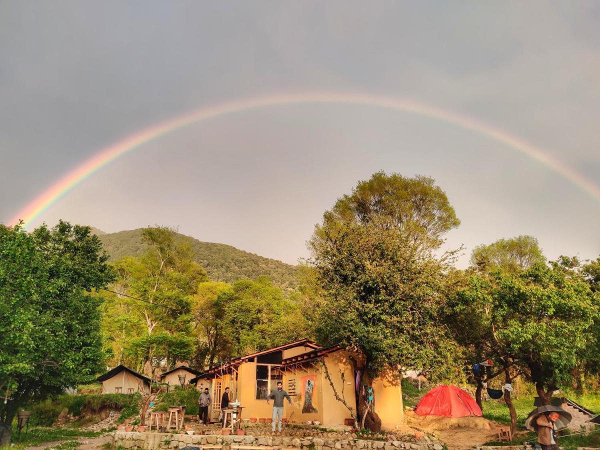 بيت شباب Monkey Mud House And Camps, Bir المظهر الخارجي الصورة