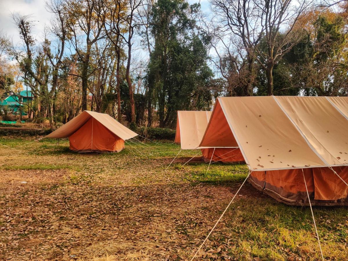 بيت شباب Monkey Mud House And Camps, Bir المظهر الخارجي الصورة