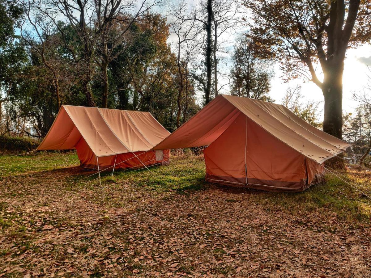 بيت شباب Monkey Mud House And Camps, Bir المظهر الخارجي الصورة